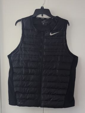 Nike Black Quilted Aeroloft Men's Vest with Reflective Swoosh